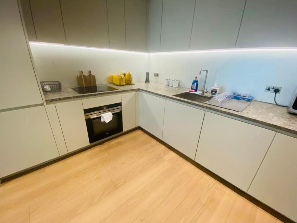 Lovely 2bedroom At O2 01 *