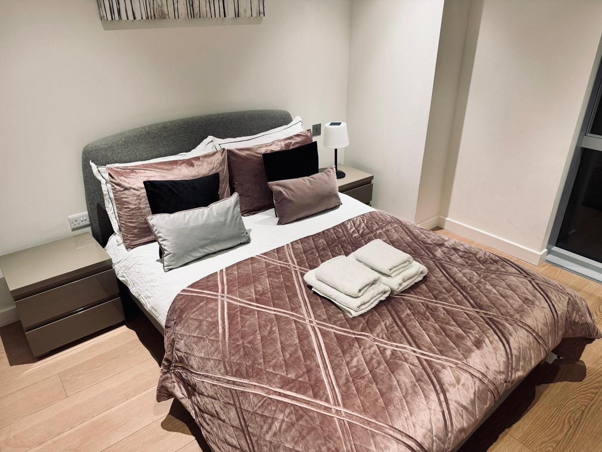 Lovely 2bedroom At O2 01 Apartment *